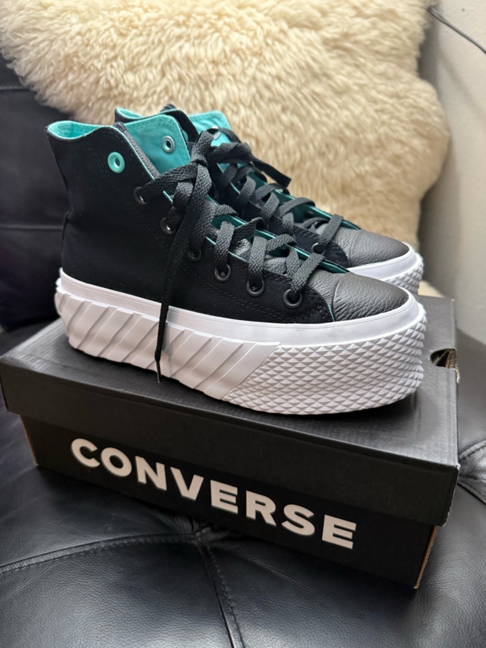 EUC Converse CTAS Lift 2X Hi platform sneaker Wmns 6.5